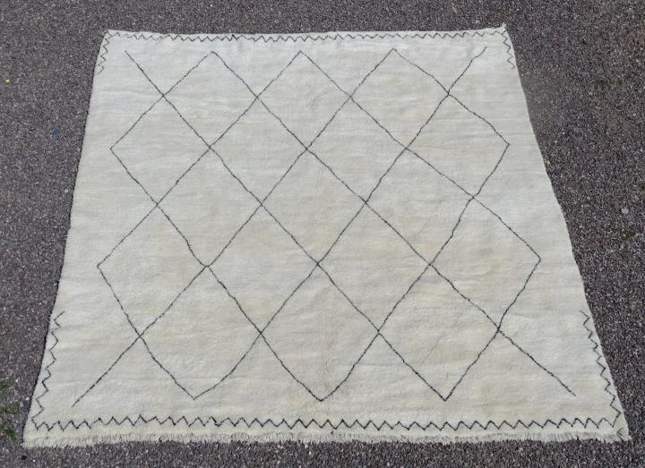 Berber living room rug #BO43106/MA type Beni Ourain Large sizes