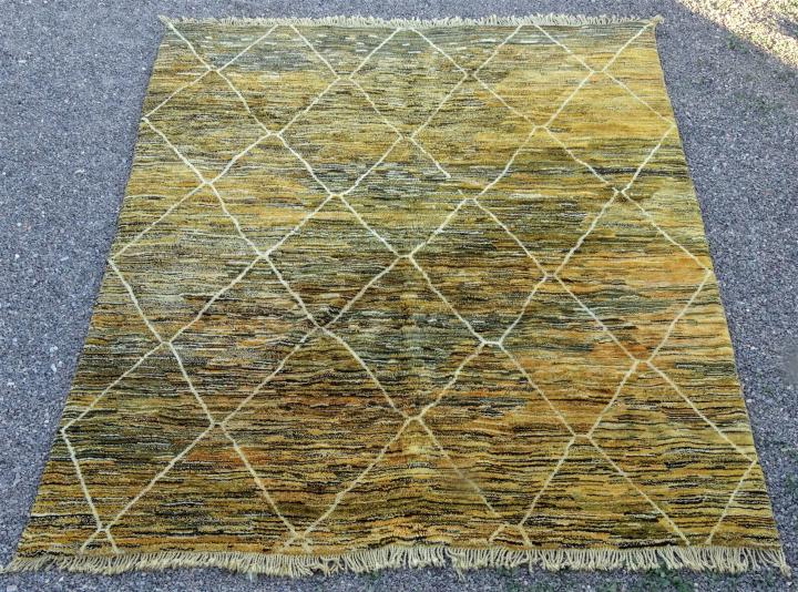 Berber living room rug #MR51077 type LUXURIOUS MRIRT