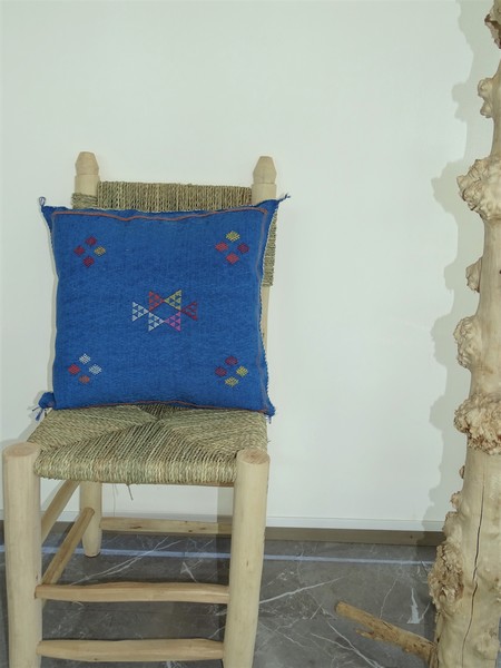 Kissen-Decken-Bettdecken-Poufs Kissen aus bestickten Kelims Teppich Cushion  embroidered kilim  Coussin kilim brodé  REF BL2