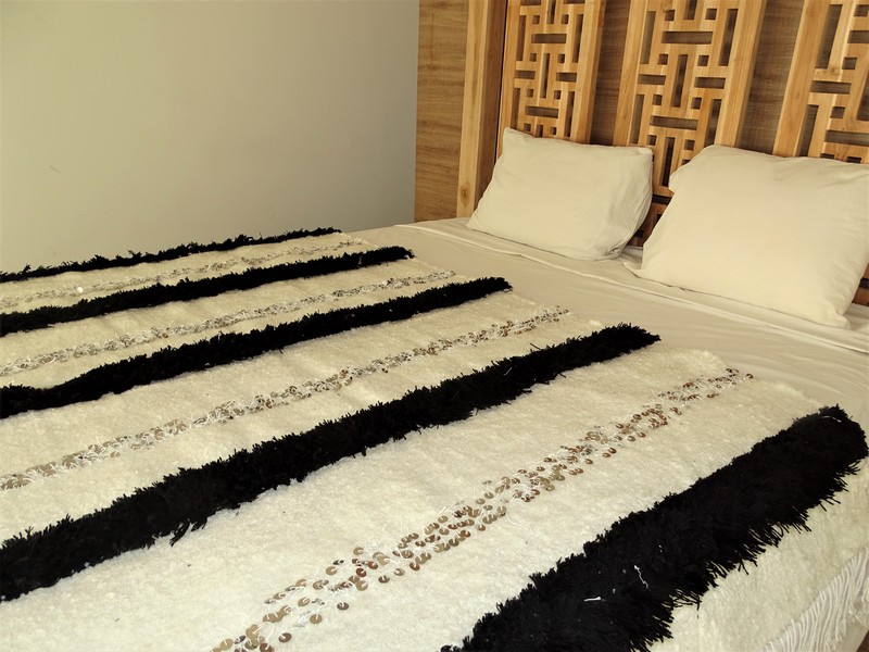 Berber Wedding blankets #Wedding blanket WHITE and BLACK  WBB1