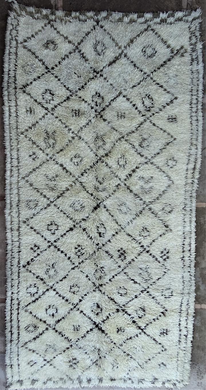 Antique and vintage beni ourain and moroccan rugs #BOA52025