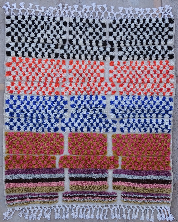 Berber tapijt #AZ55031 uit de categorie  Beni Ourain en Boujaad berber vloerkleden met kleuren