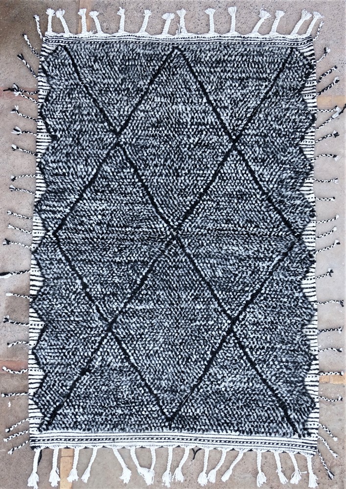 Berber rug #BOZ55061 type Black Beni Ourain