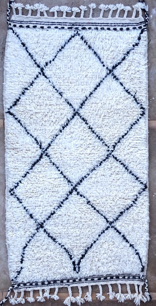 Berber rug #BO56017 type Beni Ourain