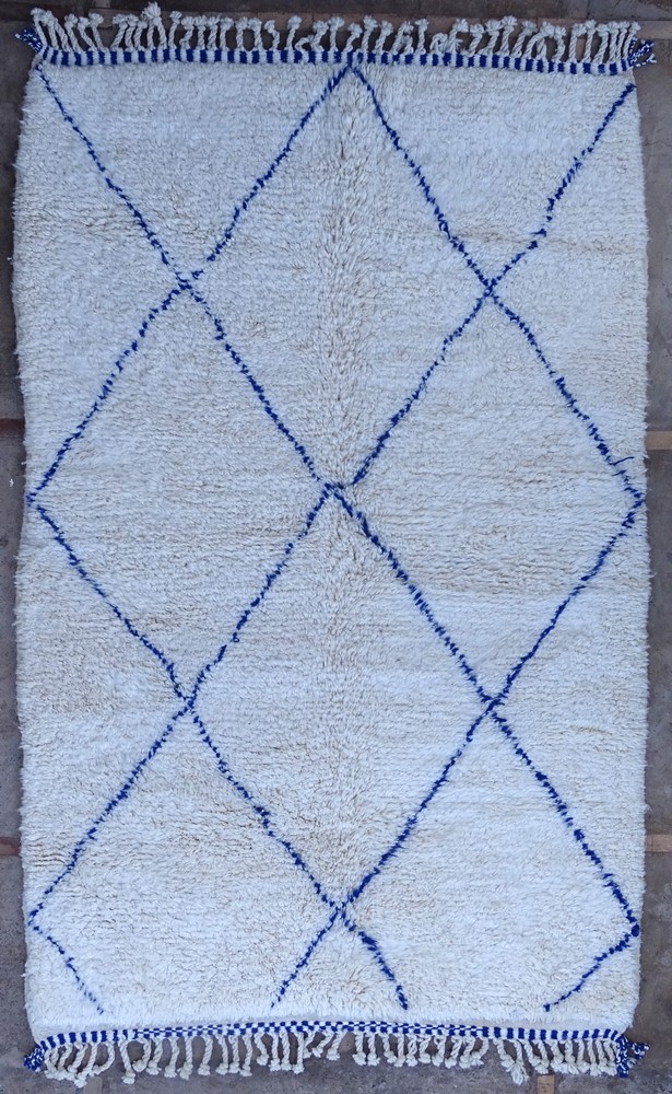 Berber rug #BO56044 for living room from the Beni Ourain category