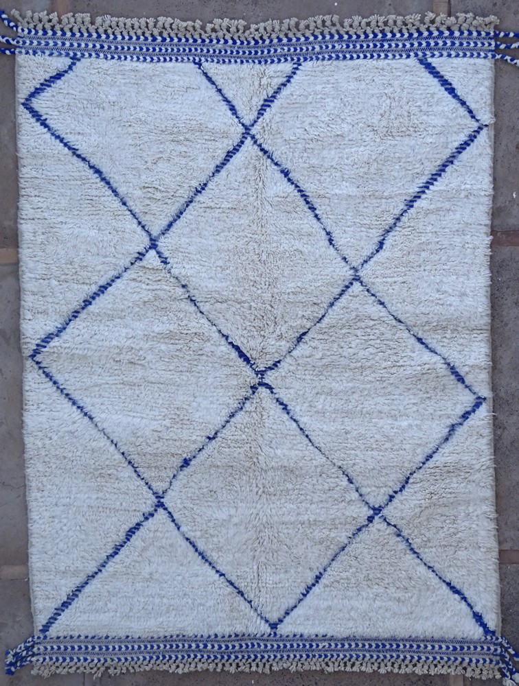 Berber rug #BO57104 from the Beni Ourain category