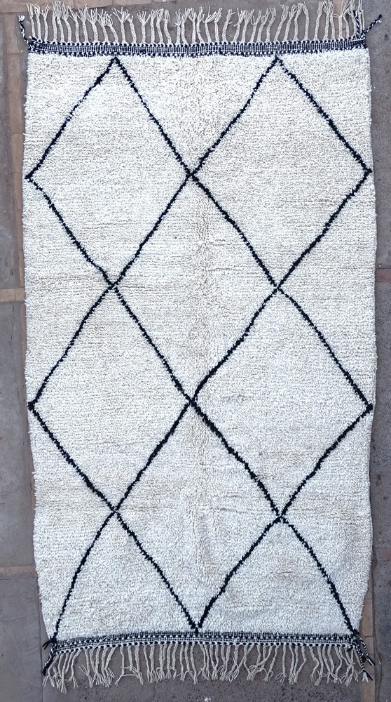 Berber tapijt #BO58019 van de categorie Moderne Beni ourain vloerkleden