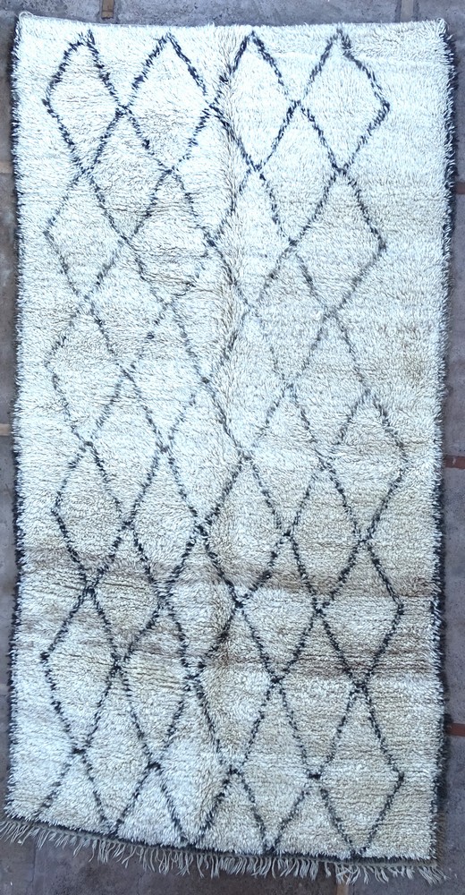 Berber Antique and vintage beni ourain and moroccan rugs #BOA58049