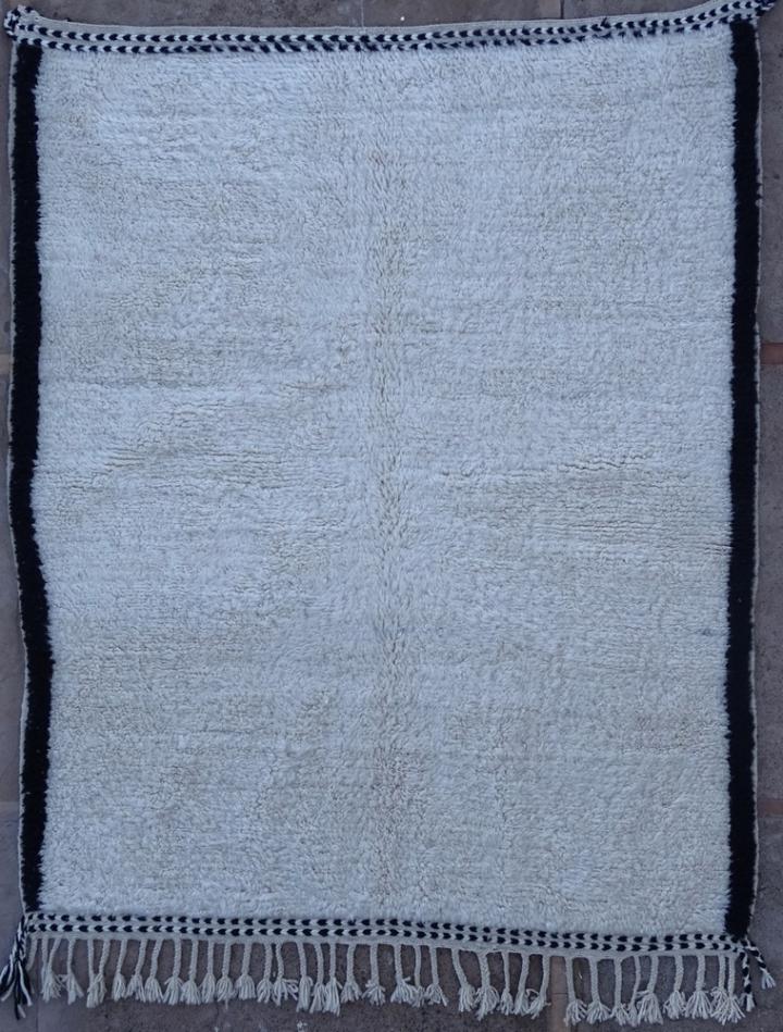 Berber rug #BO59030  290 € for living room from the Beni Ourain category