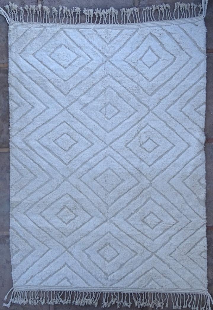 Berber rug #BO59036 705 € for living room from the Beni Ourain Large sizes category