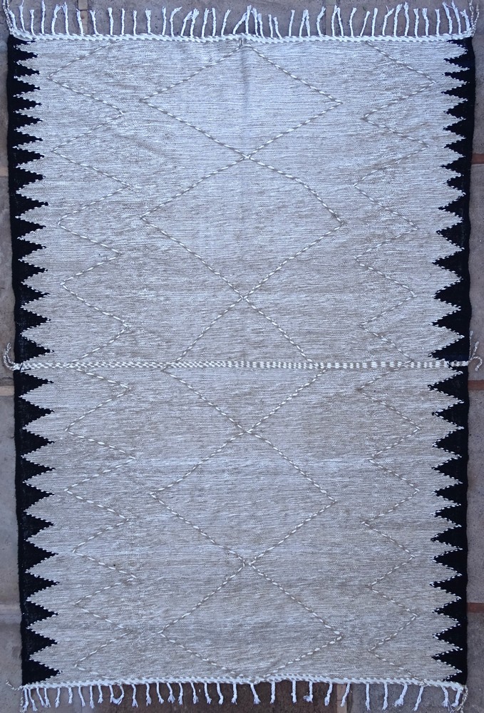 Berber living room rug #ZA60043  type Kilim and Zanafi