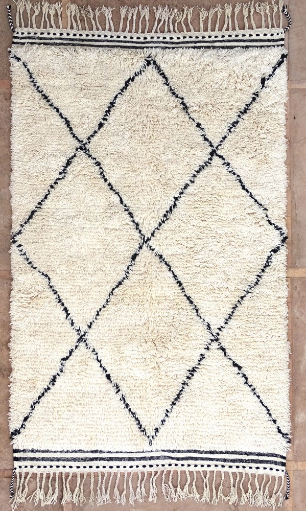 Berber rug #BO62047  from the Beni Ourain category